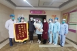 【大医精诚在湖一】  护卫生命的希望，出生体重仅700克的超早产宝宝顺利出院