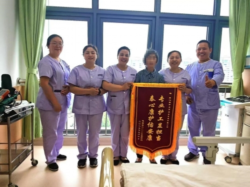 提供24小时精细照护 ——湖南医药学院第一附属医院关节运动医学科无陪护病房初见成效